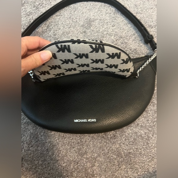 MICHAEL KORS Hollis 2-in-1 Pebbled Leather & Logo Shoulder Bag NWT Retail $598 - Picture 8 of 10